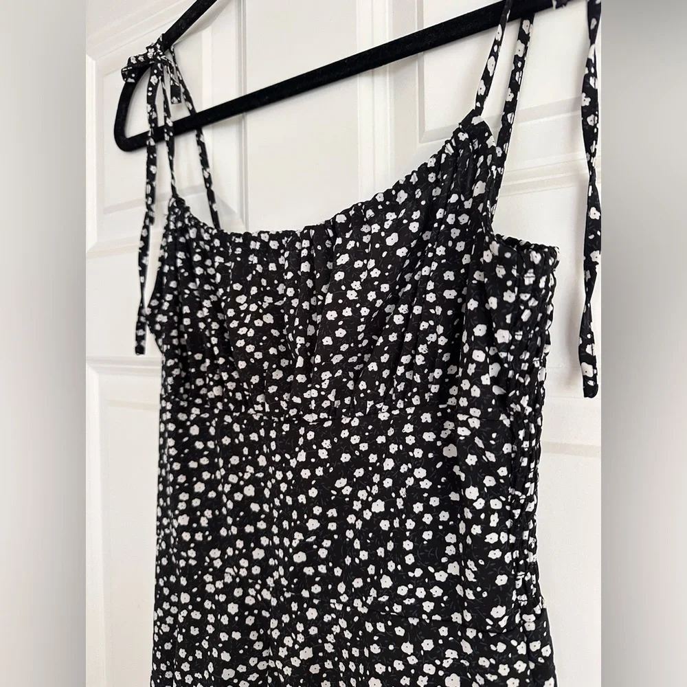 Black & White Floral Romper - Size Small - Picture 6 of 11
